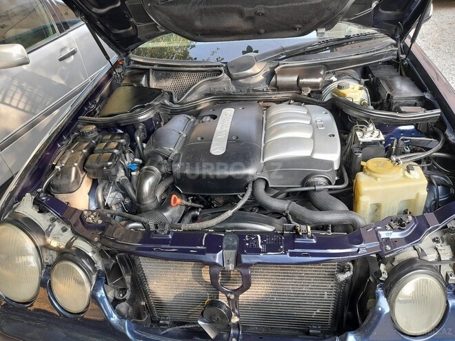 Mercedes E 220 1999, 228,000 km - 2.2 l - Bakı