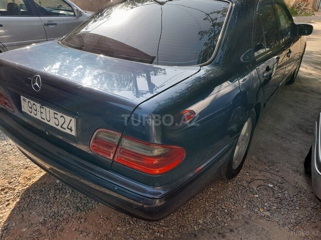 Mercedes E 220 1999, 228,000 km - 2.2 l - Bakı
