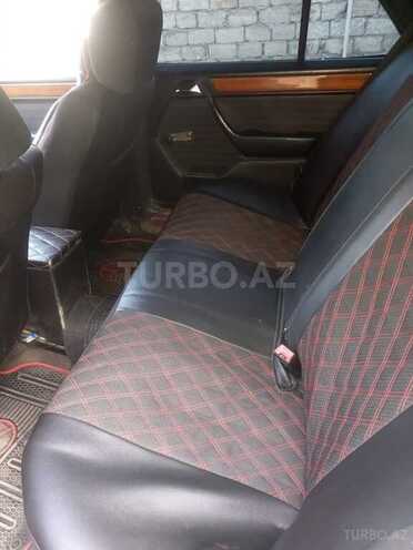 Mercedes E 200 1992, 250,500 km - 0.2 l - Bakı