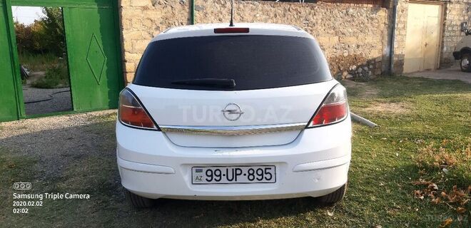 Opel Astra 2010, 196,000 km - 1.4 l - Gəncə