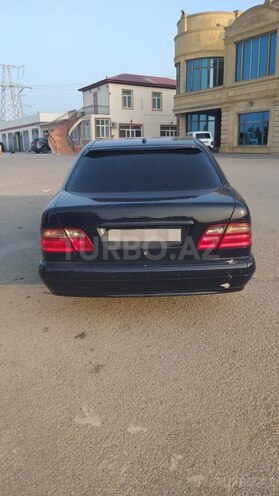 Mercedes E 220 2000, 400,000 km - 2.2 l - Bakı