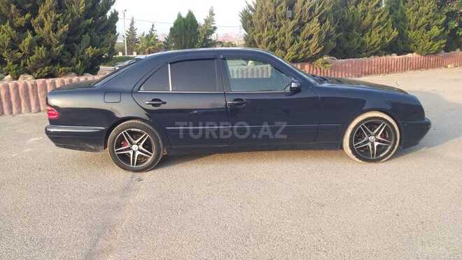 Mercedes E 220 2000, 400,000 km - 2.2 l - Bakı