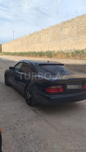 Mercedes E 220 2000, 400,000 km - 2.2 l - Bakı