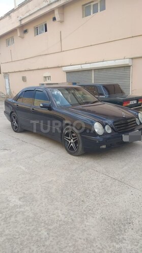Mercedes E 220 2000, 400,000 km - 2.2 l - Bakı
