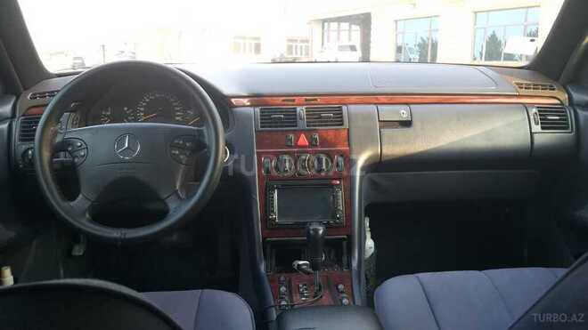 Mercedes E 220 2000, 400,000 km - 2.2 l - Bakı