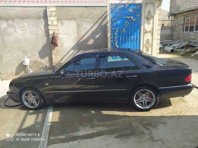 Mercedes E 240 1999, 320,000 km - 2.4 l - Bakı