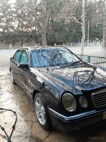 Mercedes E 240 1999, 320,000 km - 2.4 l - Bakı
