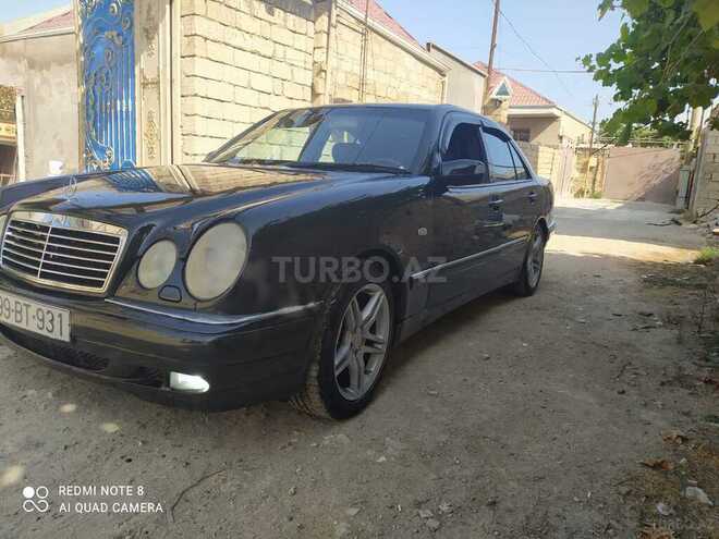 Mercedes E 240 1999, 320,000 km - 2.4 l - Bakı