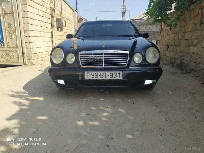 Mercedes E 240 1999, 320,000 km - 2.4 l - Bakı