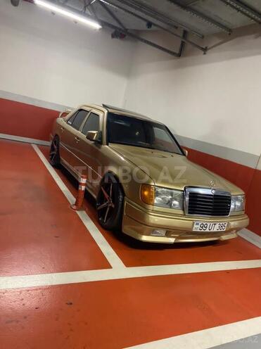 Mercedes E 320 1993, 258,000 km - 0.3 l - Bakı