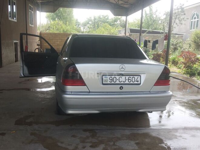 Mercedes C 220 1996, 542,064 km - 0.1 l - Saatlı