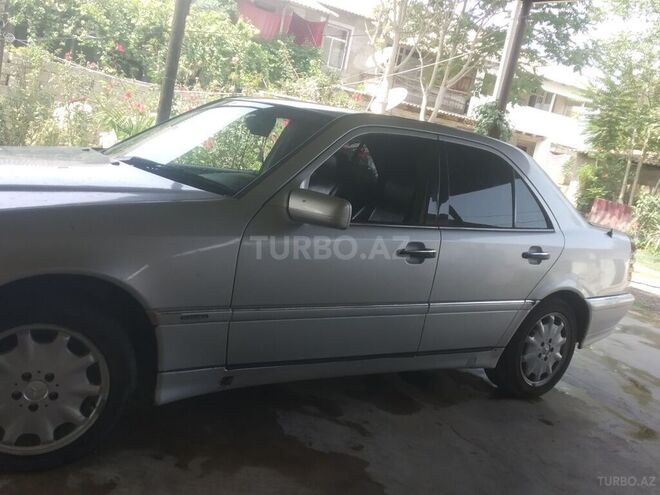 Mercedes C 220 1996, 542,064 km - 0.1 l - Saatlı