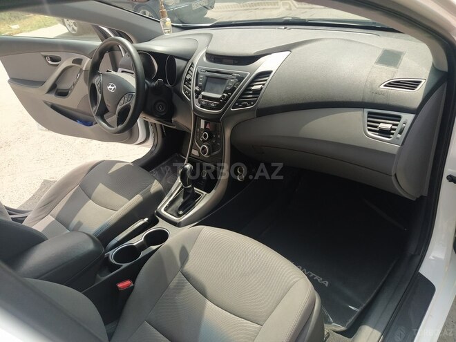 Hyundai Elantra 2015, 57,936 km - 1.8 l - İmişli