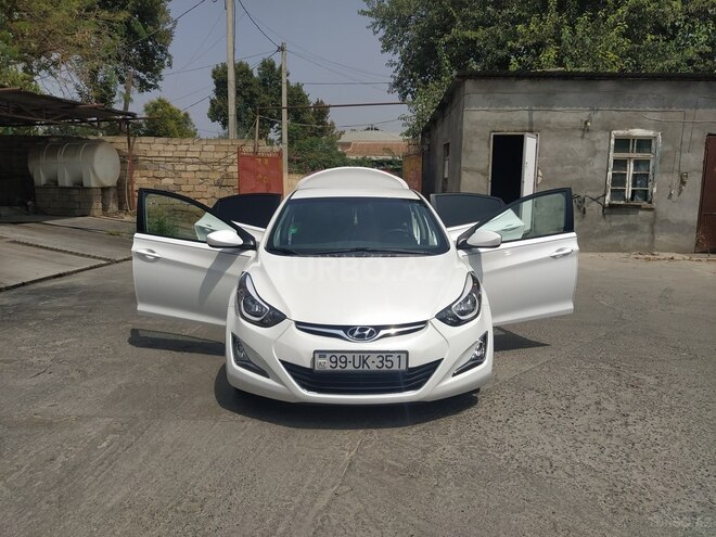 Hyundai Elantra 2015, 57,936 km - 1.8 l - İmişli