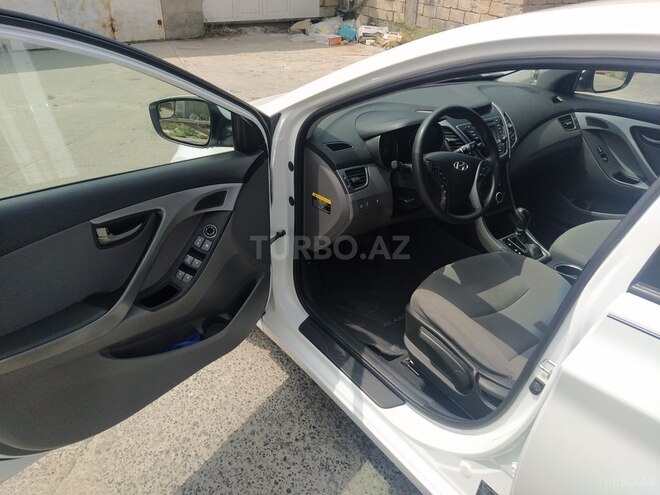 Hyundai Elantra 2015, 57,936 km - 1.8 l - İmişli