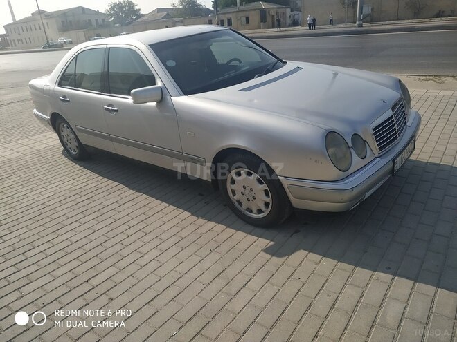 Mercedes E 230 1996, 290,000 km - 2.3 l - Bakı