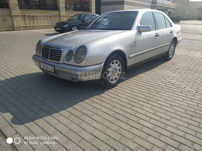 Mercedes E 230 1996, 290,000 km - 2.3 l - Bakı