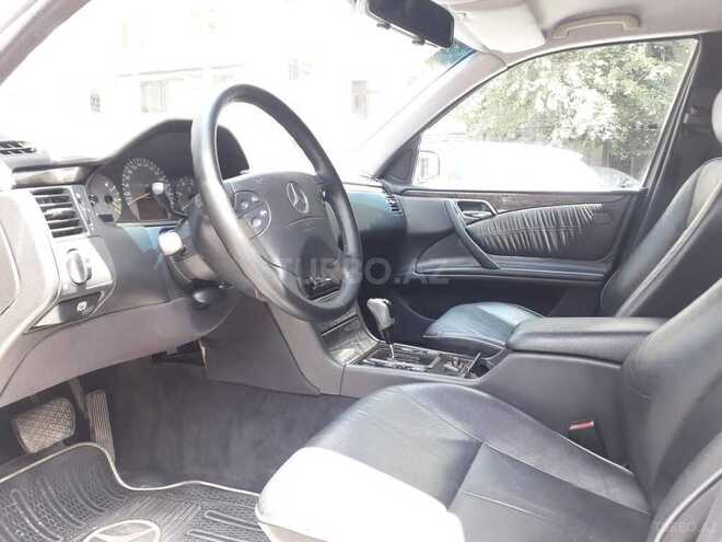 Mercedes E 270 2001, 491,100 km - 2.7 l - Bakı