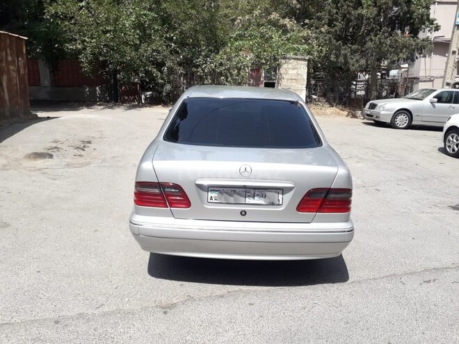 Mercedes E 270 2001, 491,100 km - 2.7 l - Bakı