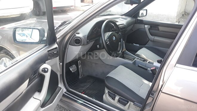 BMW 525 1992, 280,000 km - 2.5 l - Bakı