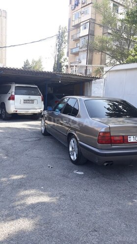 BMW 525 1992, 280,000 km - 2.5 l - Bakı