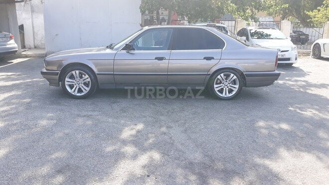 BMW 525 1992, 280,000 km - 2.5 l - Bakı