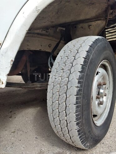 Mercedes 208 D 1994, 134,000 km - 2.3 л - Şirvan