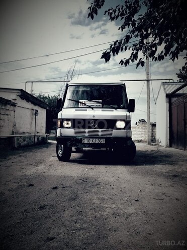 Mercedes 208 D 1994, 134,000 km - 2.3 л - Şirvan