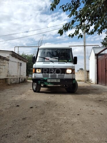 Mercedes 208 D 1994, 134,000 km - 2.3 л - Şirvan