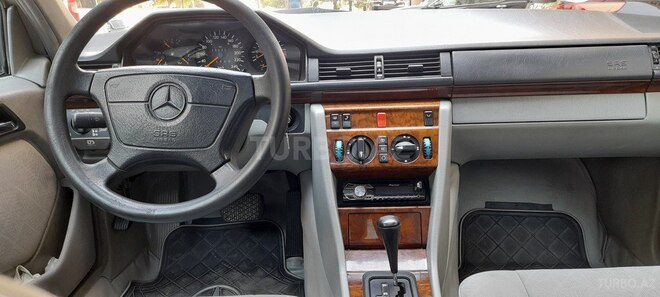 Mercedes E 220 1994, 537,000 km - 2.2 l - Bakı