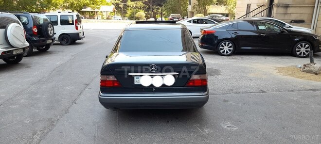 Mercedes E 220 1994, 537,000 km - 2.2 l - Bakı