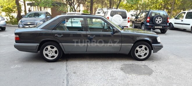 Mercedes E 220 1994, 537,000 km - 2.2 l - Bakı