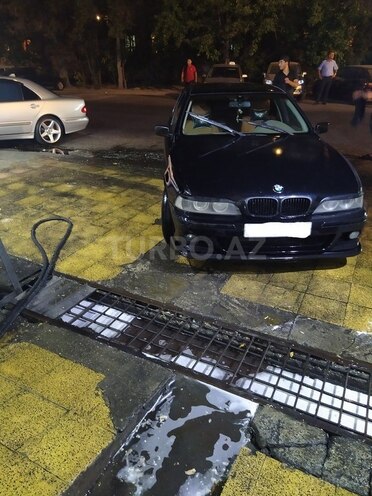 BMW 528 1997, 300 km - 2.8 л - Bakı