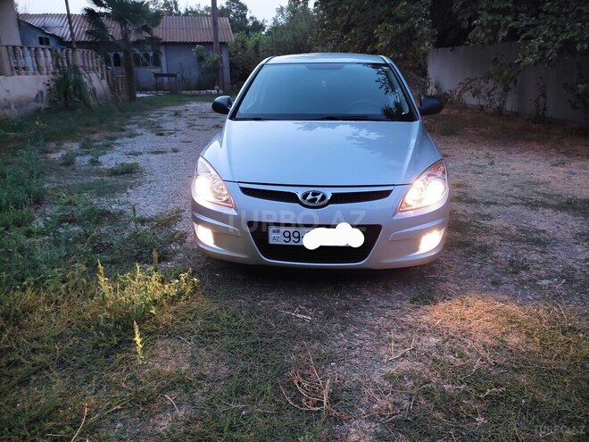 Hyundai i30 2007, 190 km - 0.2 l - Salyan
