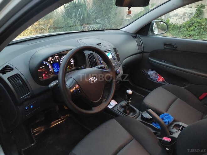 Hyundai i30 2007, 190 km - 0.2 l - Salyan