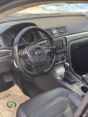 Volkswagen Passat 2016, 124,000 km - 1.8 l - Bakı