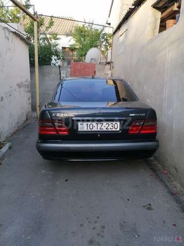 Mercedes E 230 1997, 490,000 km - 2.3 l - Bakı