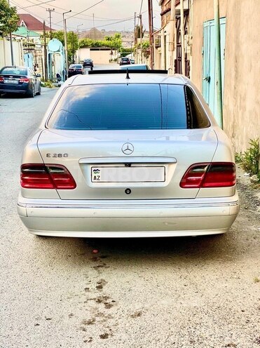 Mercedes E 280 1999, 260,000 km - 2.8 l - Bakı