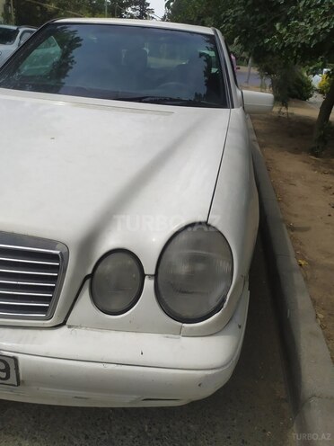 Mercedes E 220 1997, 550,000 km - 2.2 л - Bakı