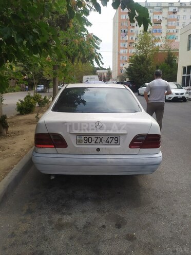 Mercedes E 220 1997, 550,000 km - 2.2 л - Bakı