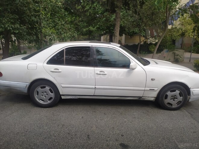Mercedes E 220 1997, 550,000 km - 2.2 л - Bakı