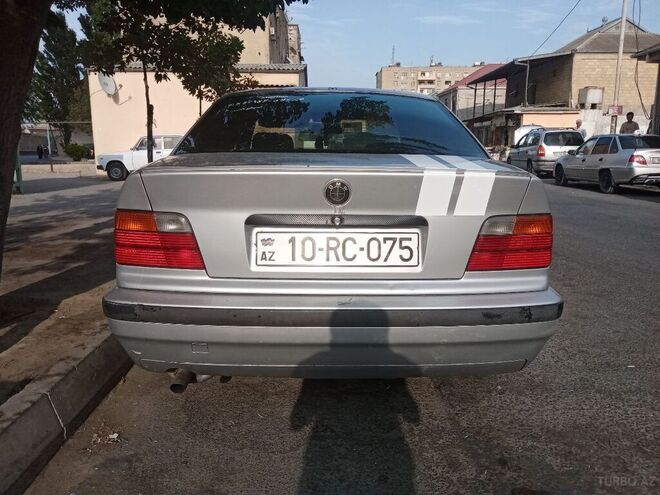 BMW 318 1991, 347,426 km - 1.8 l - Bakı