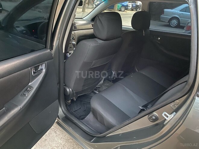 Toyota Corolla 2006, 223,000 km - 1.4 l - Bakı
