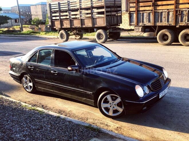 Mercedes E 200 2000, 276,000 km - 2.0 l - Gəncə