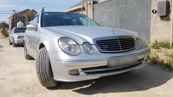 Mercedes E 220 2005, 289,000 km - 2.2 l - Bakı
