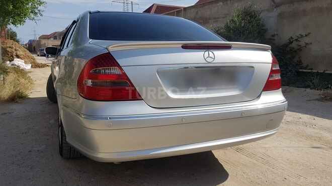 Mercedes E 220 2005, 289,000 km - 2.2 l - Bakı