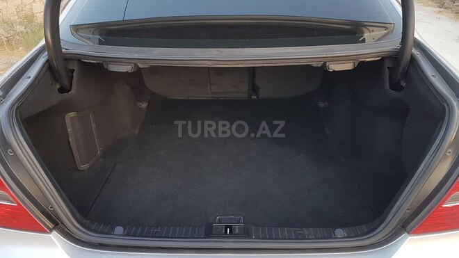 Mercedes E 220 2005, 289,000 km - 2.2 l - Bakı
