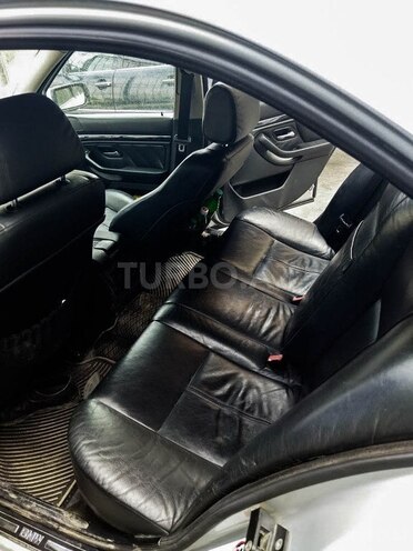 BMW 530 2001, 400,000 km - 3.0 l - Bakı