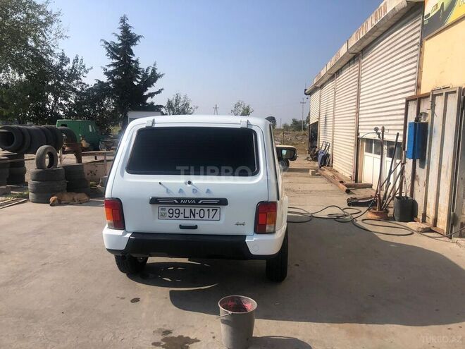 LADA (VAZ) Niva 2015, 56,000 km - 1.7 l - Salyan