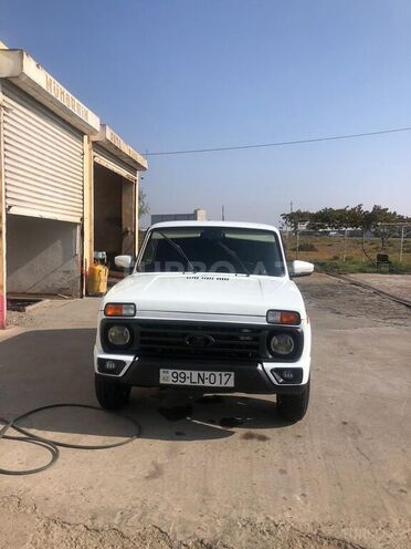 LADA (VAZ) Niva 2015, 56,000 km - 1.7 l - Salyan